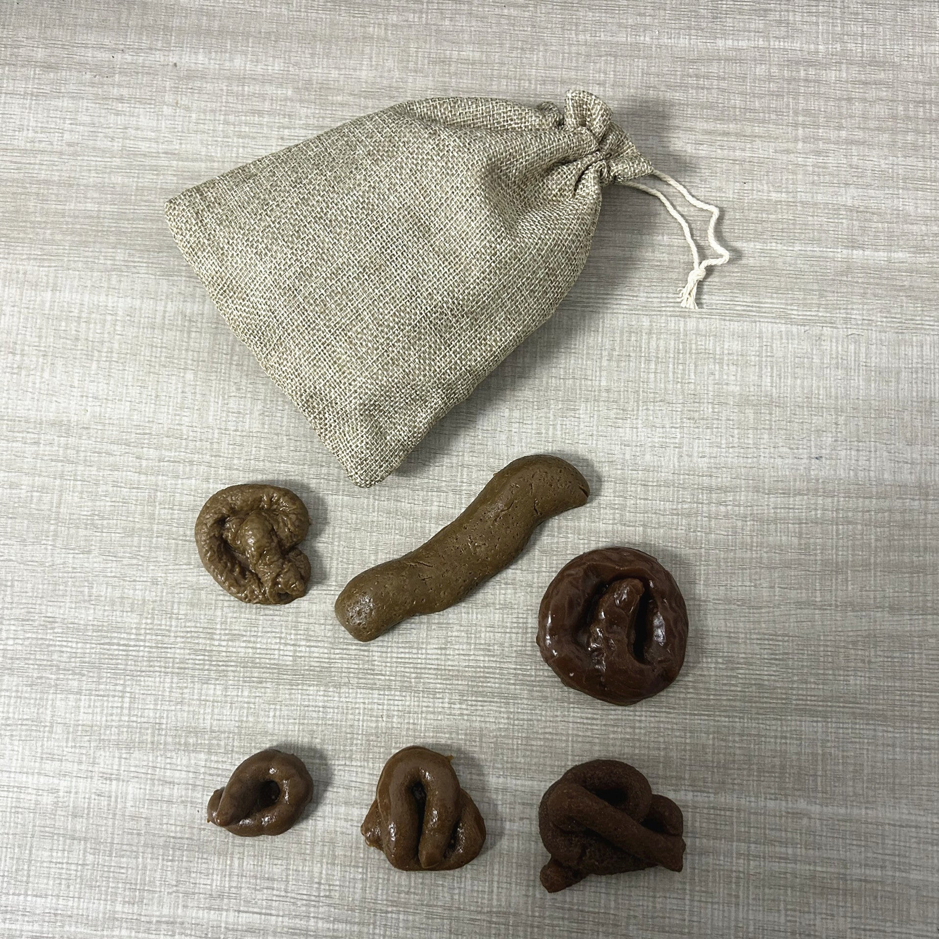 Realistic Prank Fake Poop Set - Soft Novelty Turd Toys for Funny Gags and Creative Party Jokes