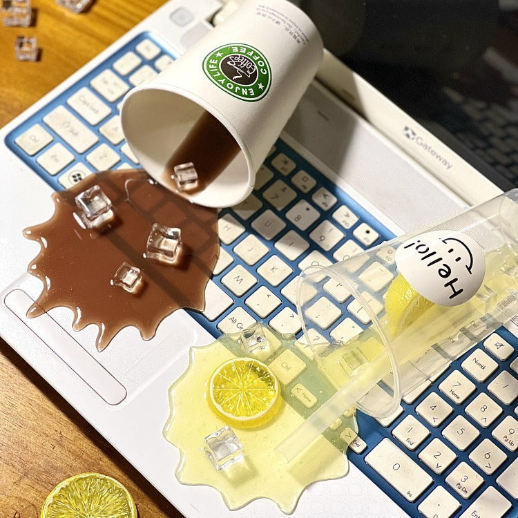 3D Simulation Spilled Drink Phone Stand - Creative Desktop Ornament & Novelty Phone Holder - Realistic Fake Soda & Coffee Cup Decor for Office and Home