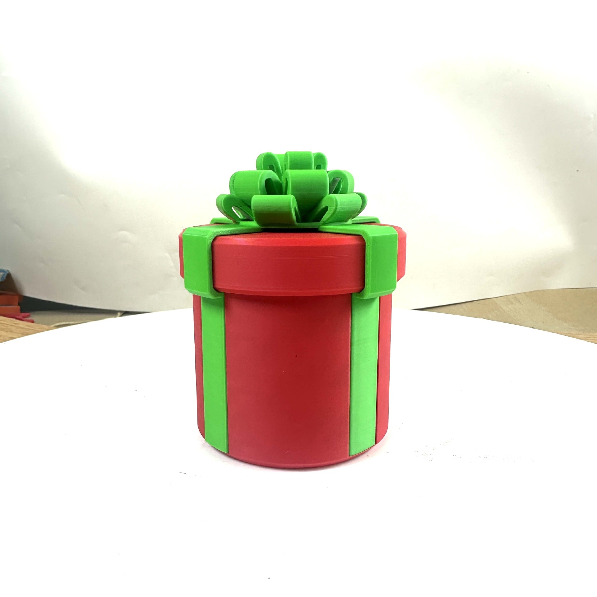 Ultimate Nested Screw Prank Gift Box - 3D Printed Triple-Layer Hidden Compartment for Hilarious Holiday Gifting