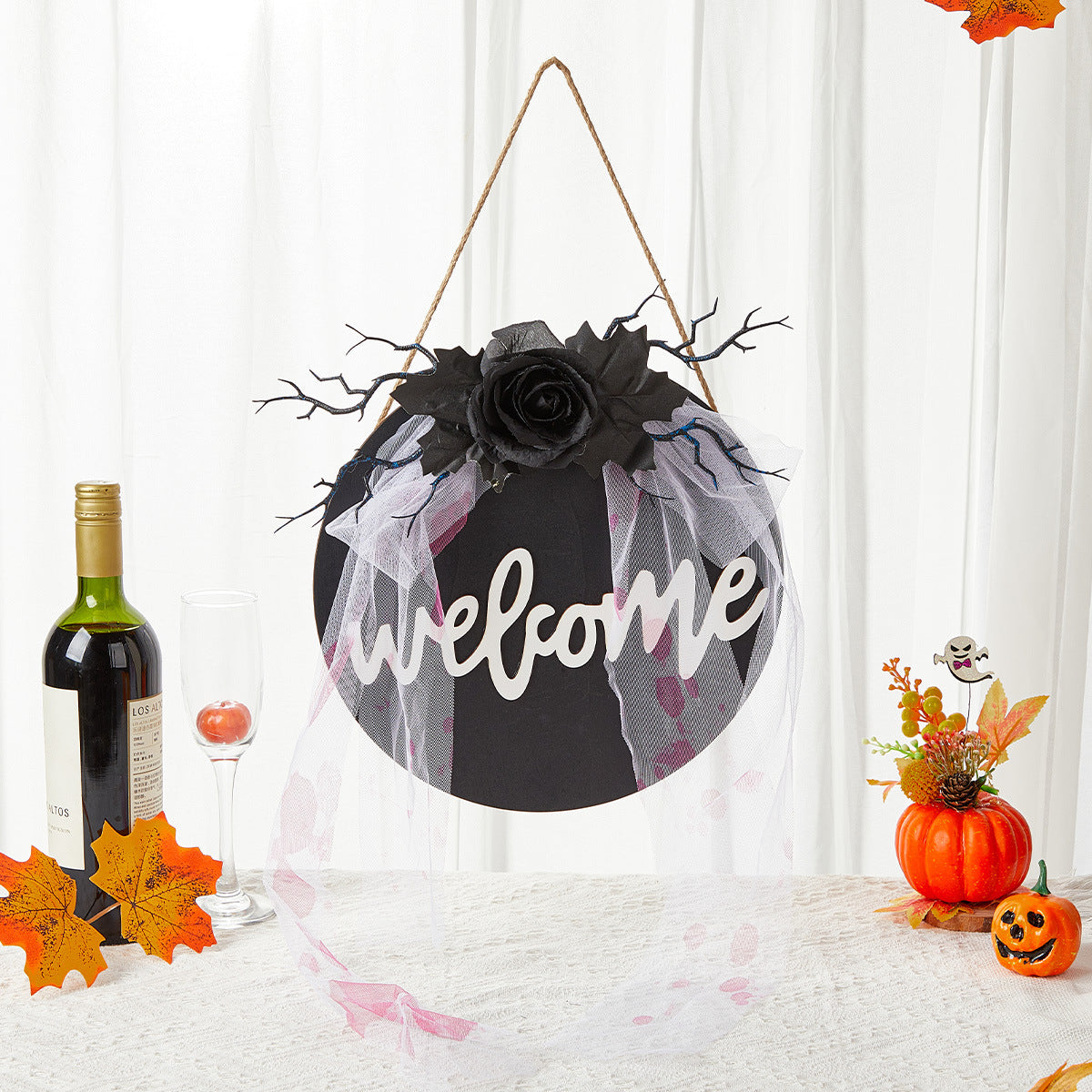 Spooky Skull Door Wreath - 16-inch Gothic Halloween Garland with Realistic Bone Accents - Horror-Themed Wall Decor for Haunted House Scenes and Party Entryways