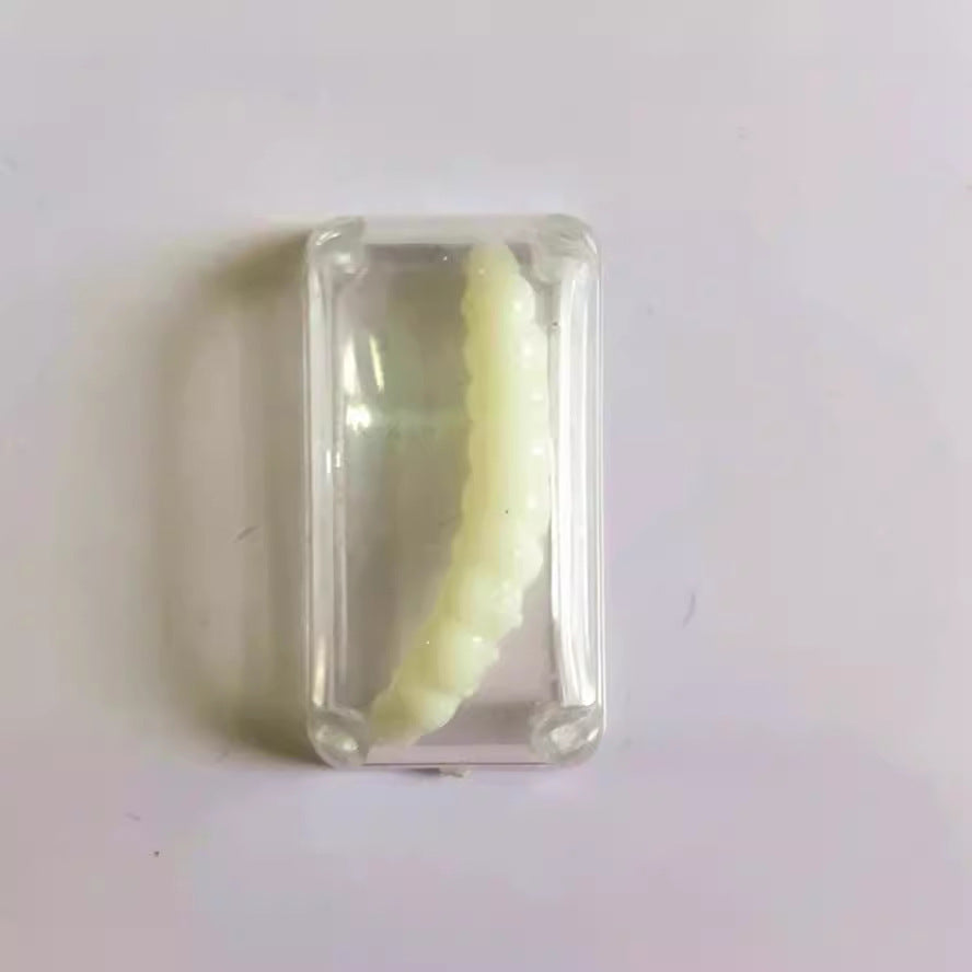 Realistic Floating Ice Cube Prank - Crystal Clear Novelty Ice with Hidden Fly for Hilarious Drink Gags and Party Jokes